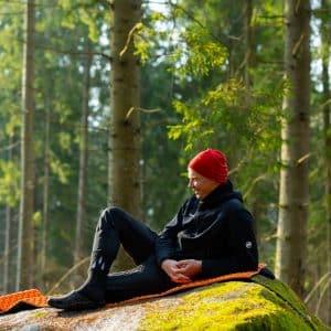 “Daily Socks For Explorers” jeb Zeķes ceļotājiem ir radītas ņemot vērā aktīva dzīvesveida piekritēju prasības. Ražots Latvijā no Merino vilnas.