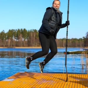 “Daily Socks For Explorers” jeb Zeķes ceļotājiem ir radītas ņemot vērā aktīva dzīvesveida piekritēju prasības. Ražots Latvijā no Merino vilnas.
